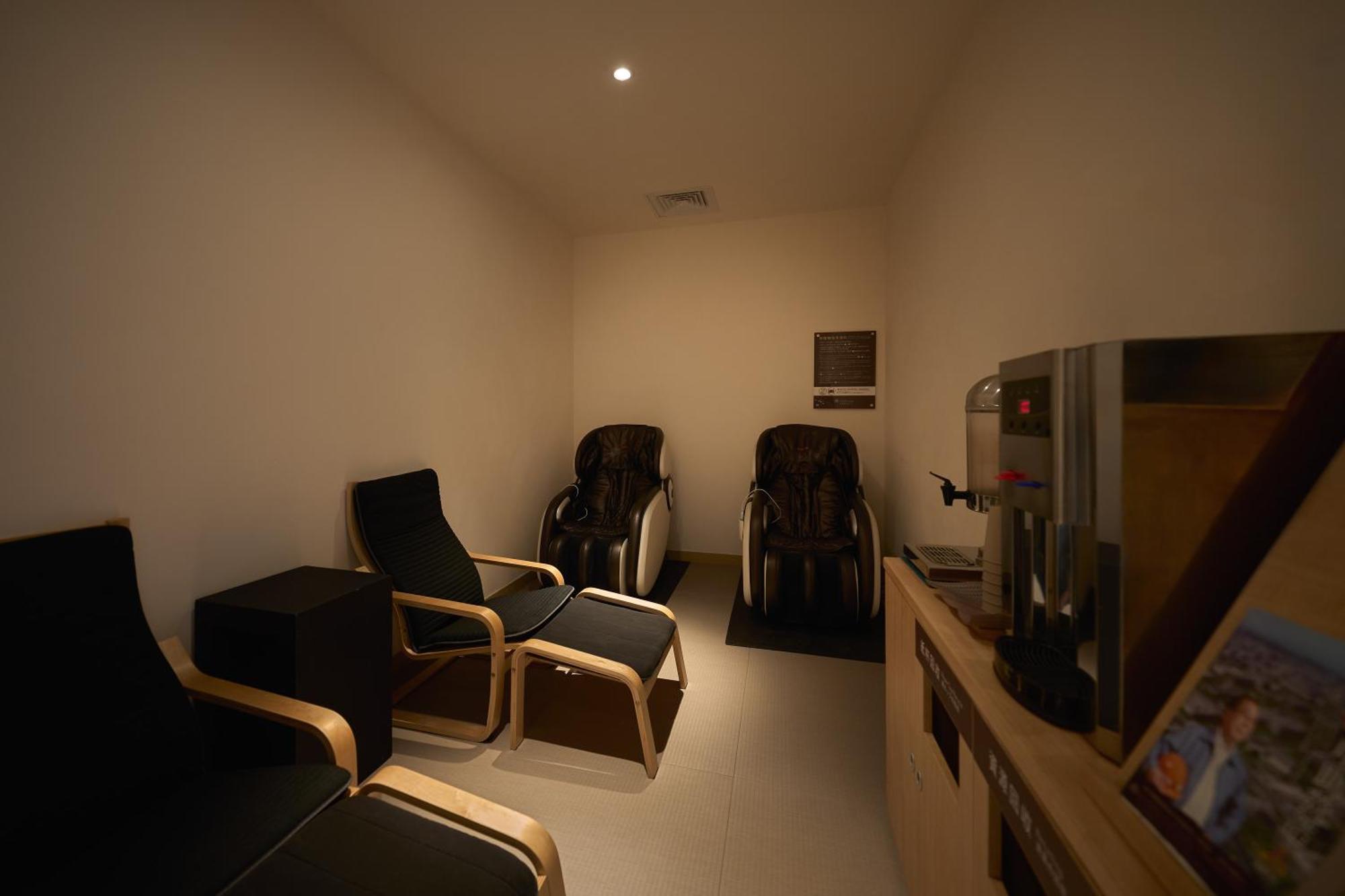 Hotel Royal Chiao Hsi Jiaoxi Extérieur photo Massage chairs
