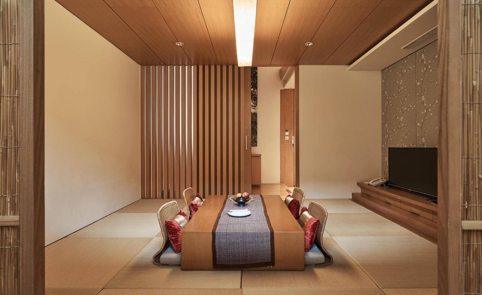 Hotel Royal Chiao Hsi Jiaoxi Extérieur photo A modern Japanese dining room